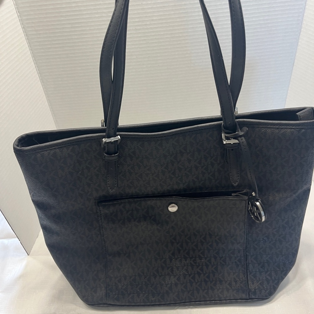 Michael Kors Jet Set TZ Snap Pocket Black Logo Tote. Like new.
